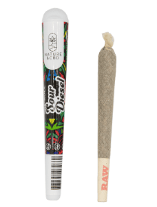 Pre-Roll Sour Diesel CBD avec tube hermétique et papier RAW, prêt à consommer.